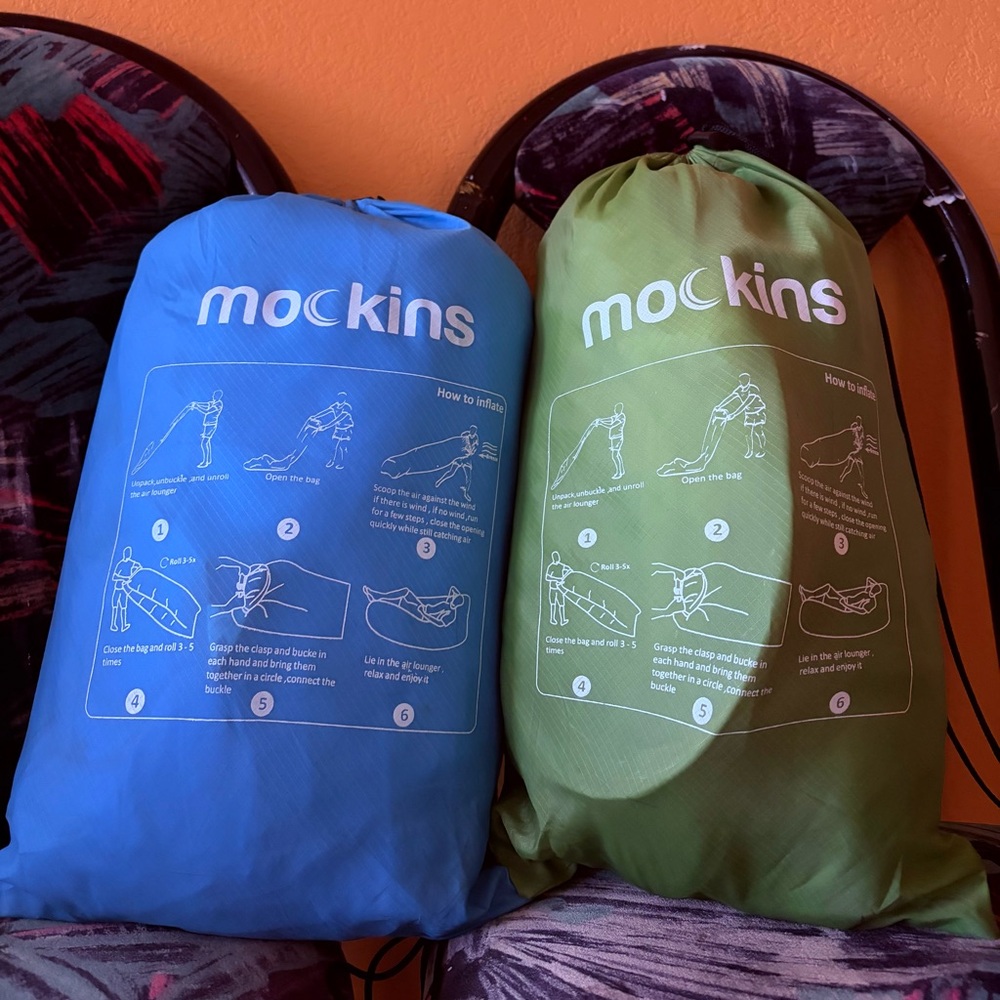 Mockins Inflatable Lounger Set in Blue and Green